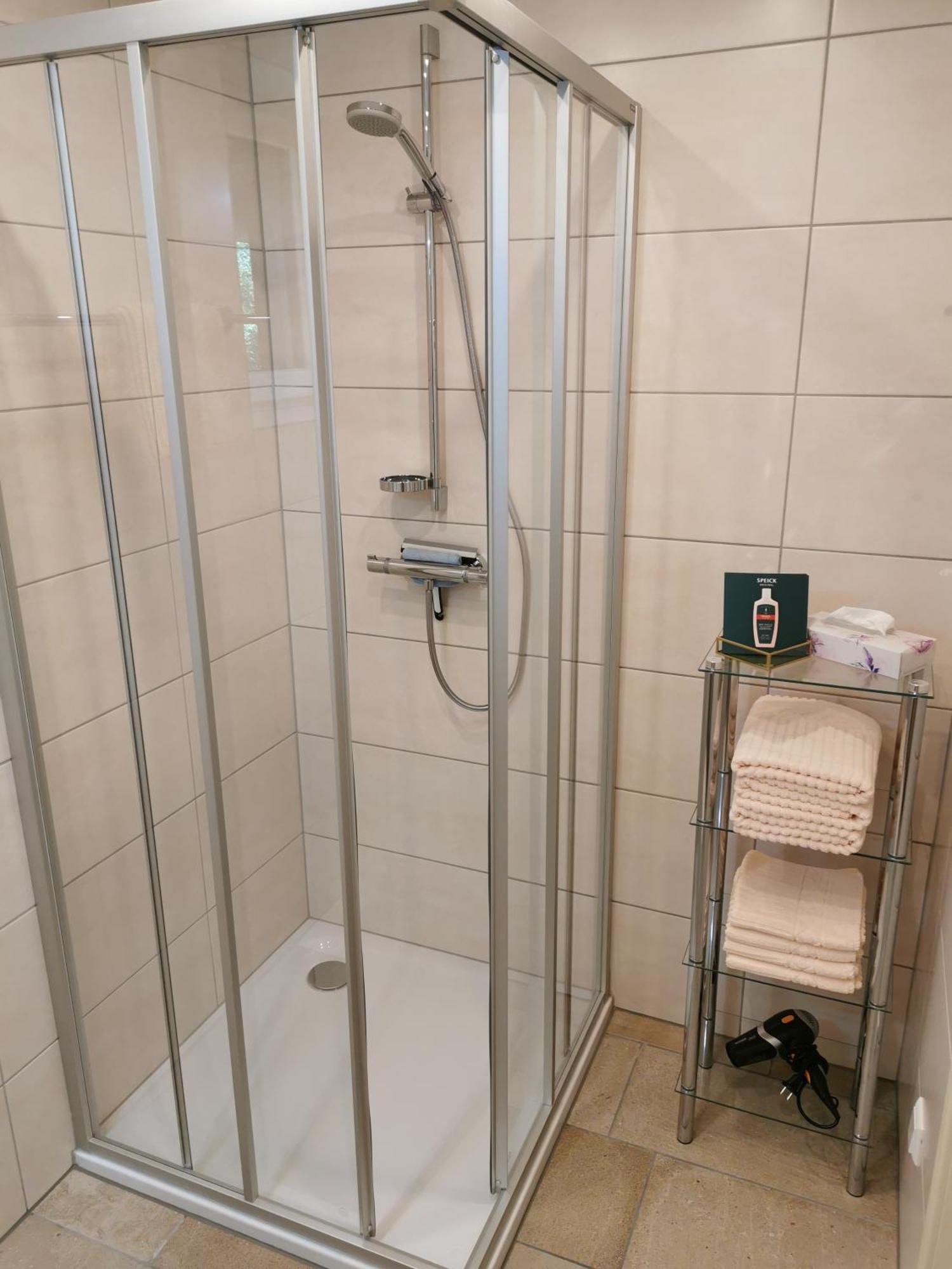 Pension & Ferienwohnung Sonnleiten Gnesau Ruang foto