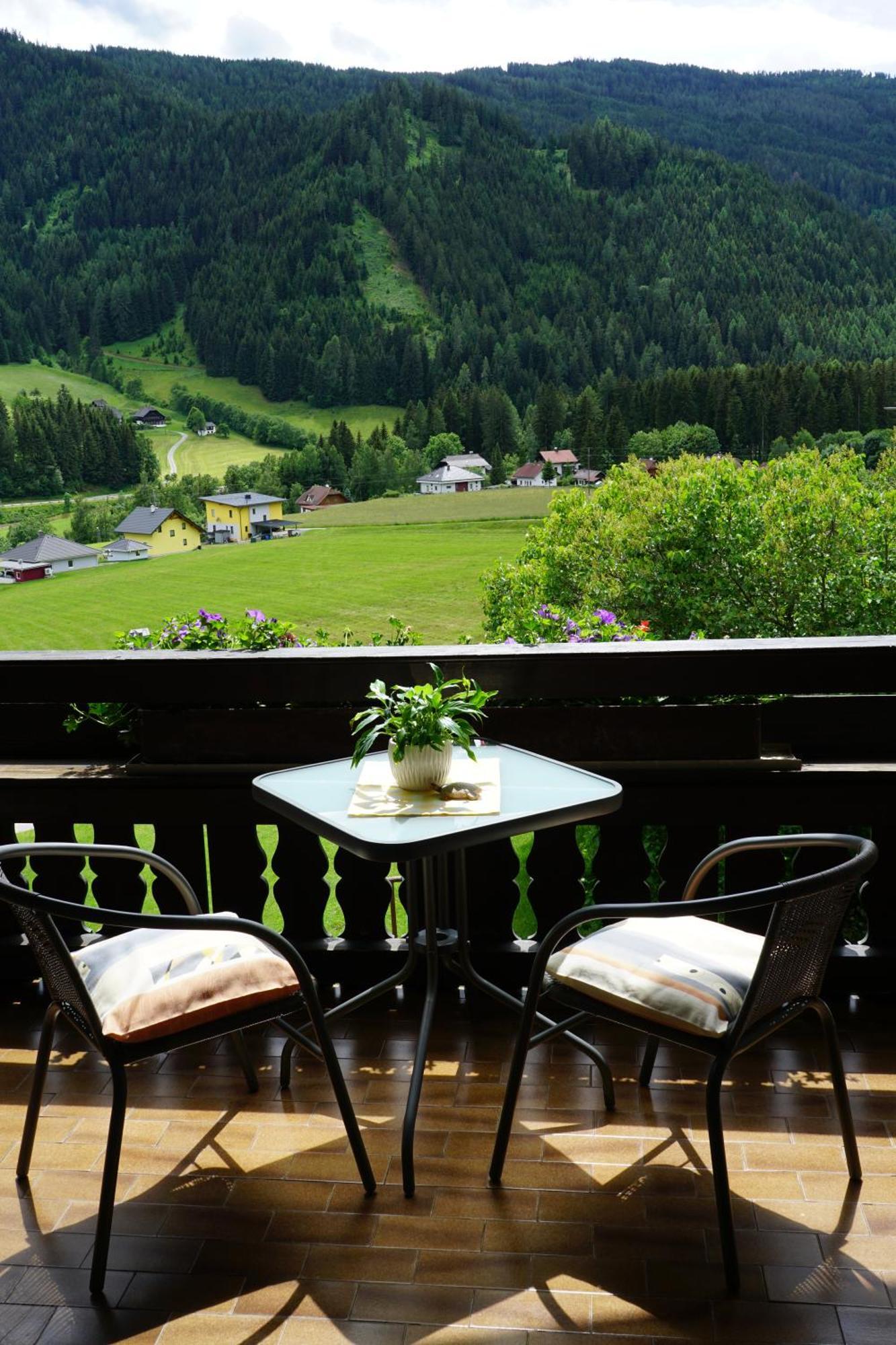 Pension & Ferienwohnung Sonnleiten Gnesau Ruang foto